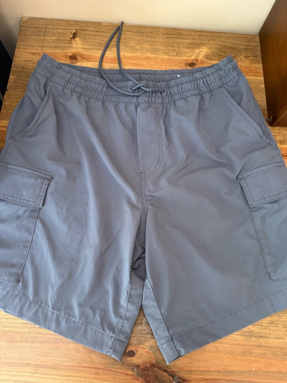 Men's American Eagle Cargo Swim Trunks, Size M